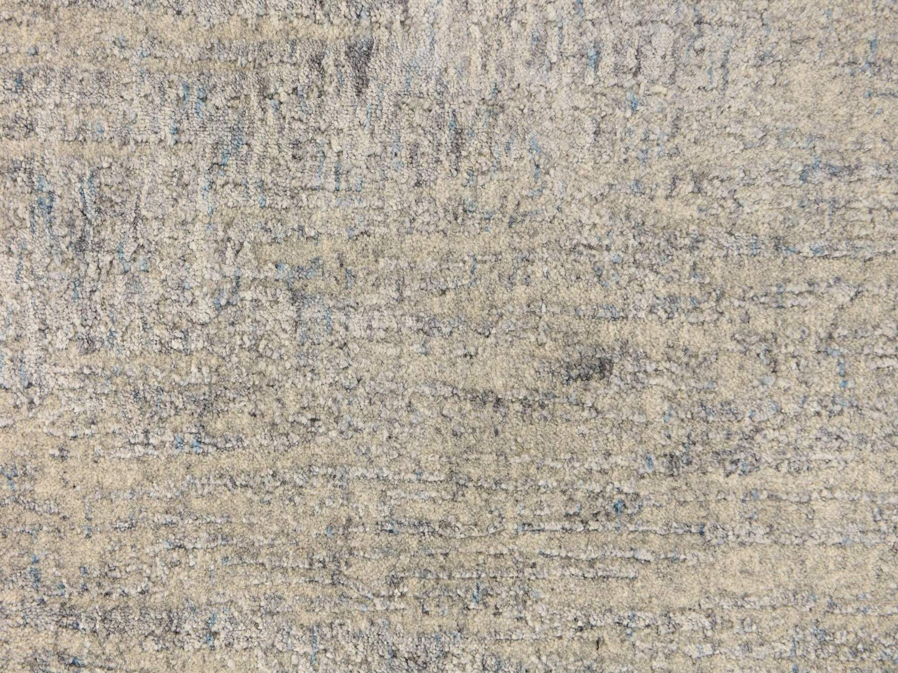 Modern / Contemporary hand-knotted wool/silk rug in Gray, 5'9" x 5'9" — SKU O078700 (view 4)
