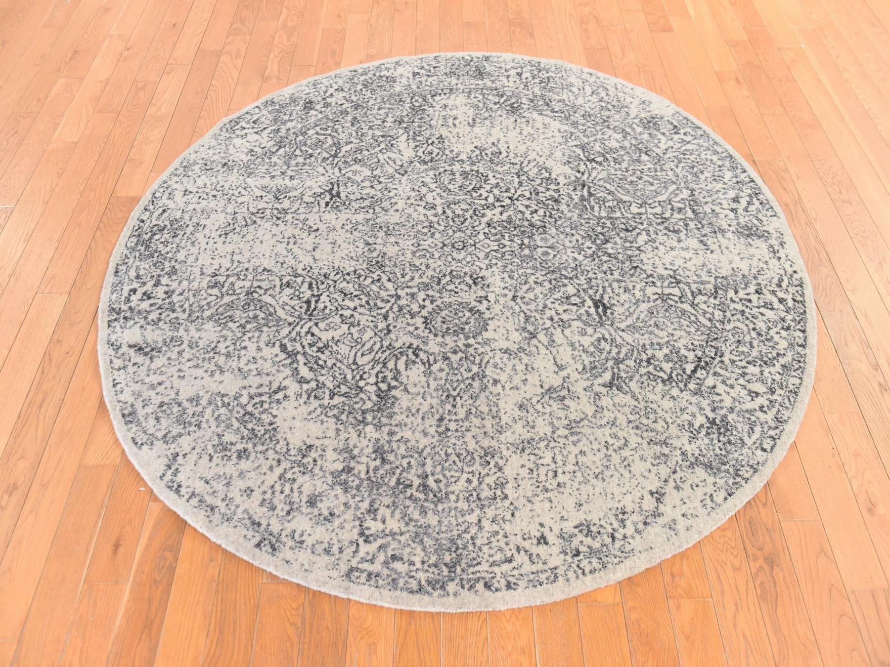 Modern / Contemporary hand-knotted wool/silk rug in Gray, 5'10" x 5'10" — SKU O078704 (view 2)