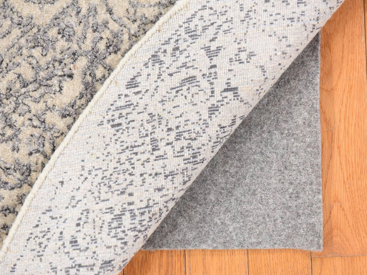 Modern / Contemporary hand-knotted wool/silk rug in Gray, 5'10" x 5'10" — SKU O078704 (view 7)