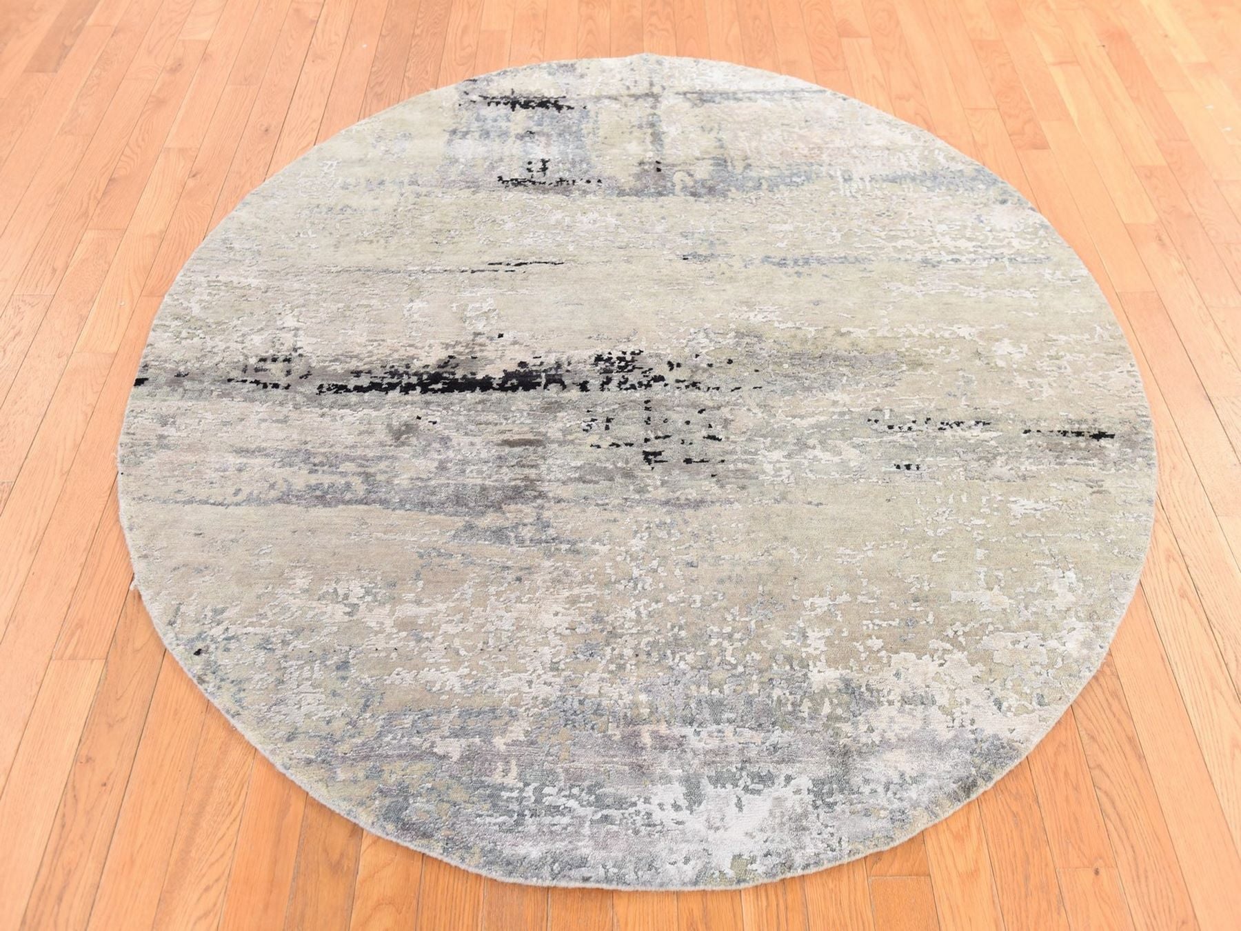 Modern / Contemporary hand-knotted wool/silk rug in Gray, 6' x 6' — SKU O078706 (view 2)