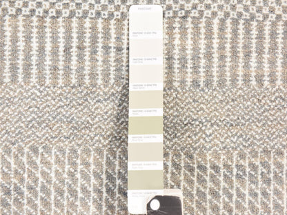 Modern / Contemporary hand-knotted wool/silk rug in Gray, 6' x 6' — SKU O078708 (view 5)