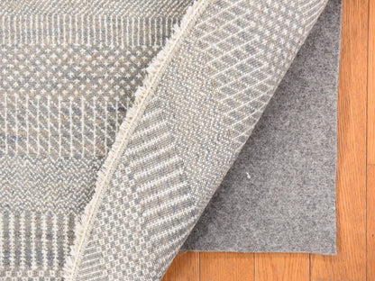 Modern / Contemporary hand-knotted wool/silk rug in Gray, 6' x 6' — SKU O078708 (view 7)