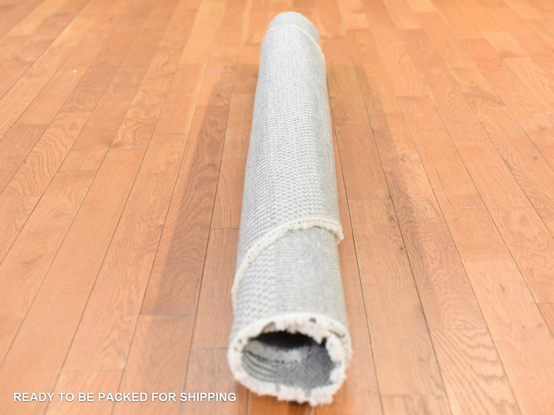 Modern / Contemporary hand-knotted wool/silk rug in Gray, 6' x 6' — SKU O078708 (view 9)
