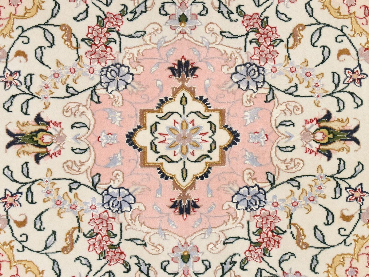 Tabriz Fine Oriental hand-knotted wool/silk rug in Pink, 2'5" x 4'1" — SKU O078713 (view 4)