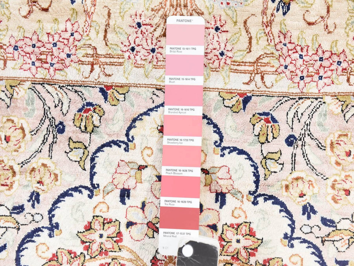 Fine Oriental hand-knotted silk rug in Ivory, 3'3" x 4'10" — SKU O078720 (view 5)