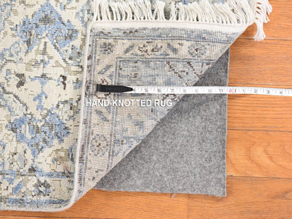 Ivory 4'0" x 6'0" Modern and Contemporary Hand knotted Wool/Silk Rug - Sku: O078731