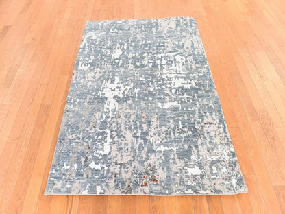 Modern / Contemporary hand-knotted wool/silk rug in Gray, 4' x 6' — SKU O078732 (view 2)