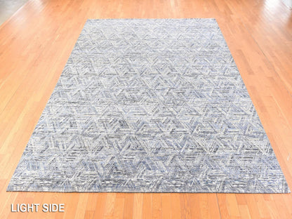 Modern / Contemporary hand-knotted wool/silk rug in Gray, 8'9" x 12'3" — SKU O078733 (view 3)