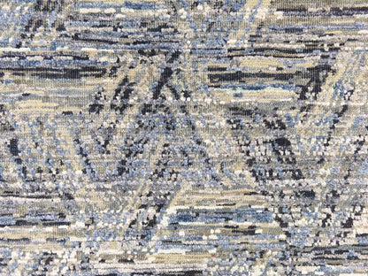 Modern / Contemporary hand-knotted wool/silk rug in Gray, 8'9" x 12'3" — SKU O078733 (view 5)