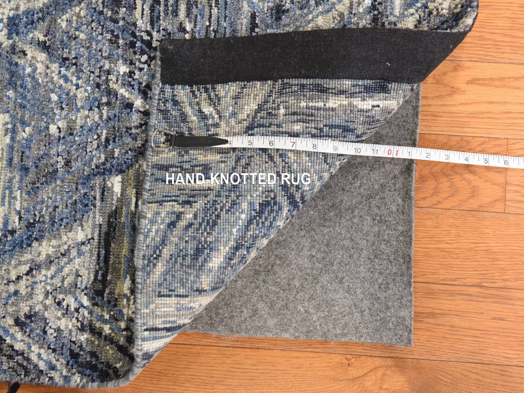 Modern / Contemporary hand-knotted wool/silk rug in Gray, 8'9" x 12'3" — SKU O078733 (view 7)