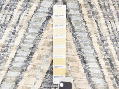 Modern / Contemporary hand-knotted wool/silk rug in Gray, 8'9" x 12'2" — SKU O078736 (view 6)