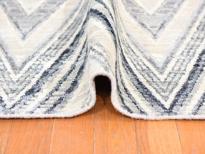 Modern / Contemporary hand-knotted wool/silk rug in Gray, 8'9" x 12'2" — SKU O078736 (view 9)
