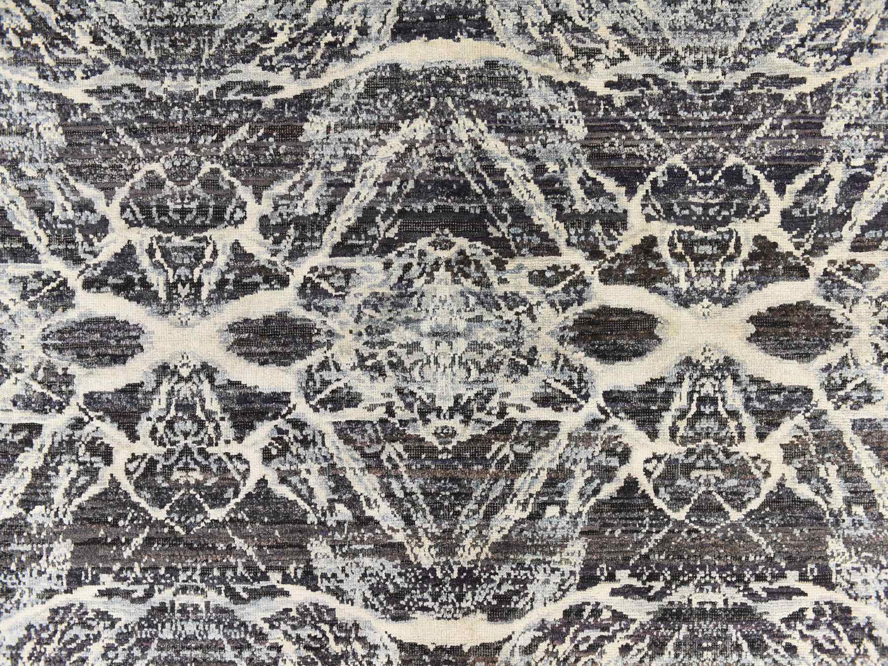 Modern / Contemporary hand-knotted silk rug in Black, 8'8" x 12'1" — SKU O078739 (view 5)