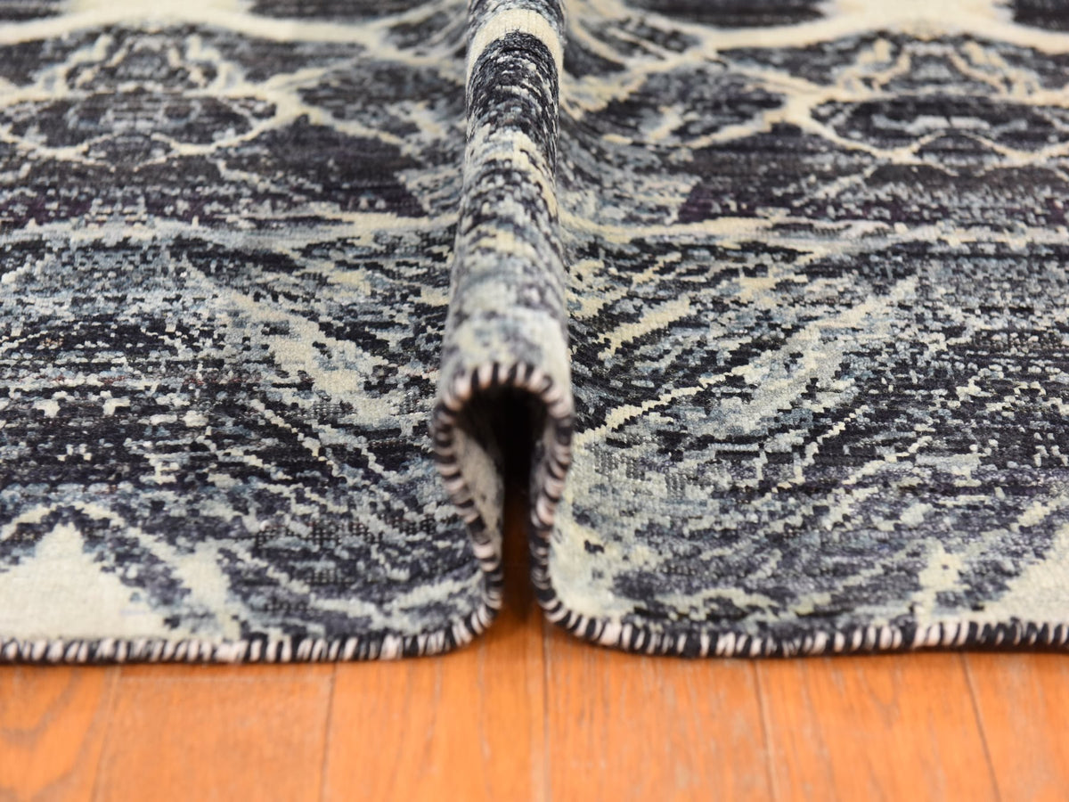 Modern / Contemporary hand-knotted silk rug in Black, 8'8" x 12'1" — SKU O078739 (view 9)