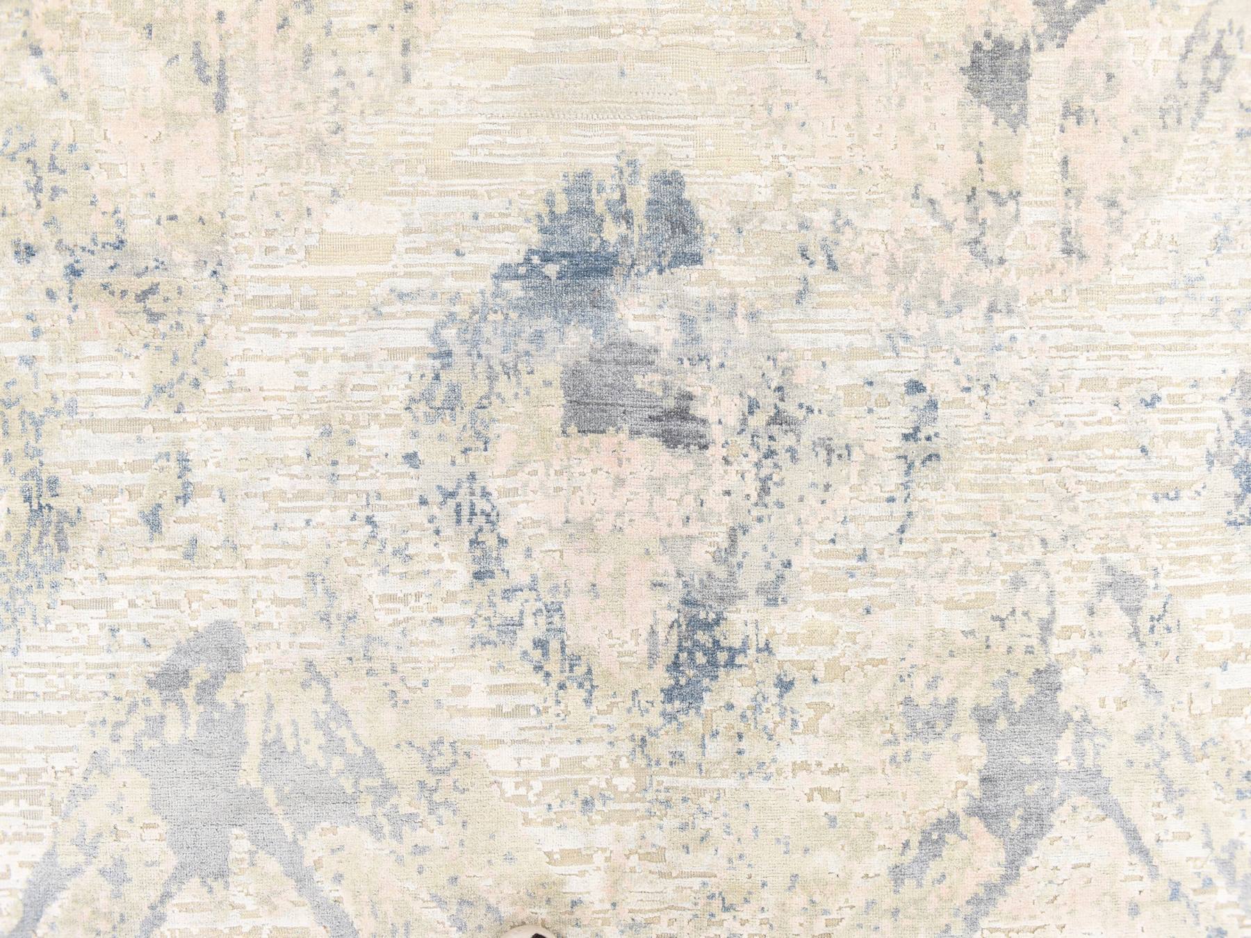 Modern / Contemporary hand-knotted wool/silk rug in Ivory, 8'10" x 12'1", SKU O078742