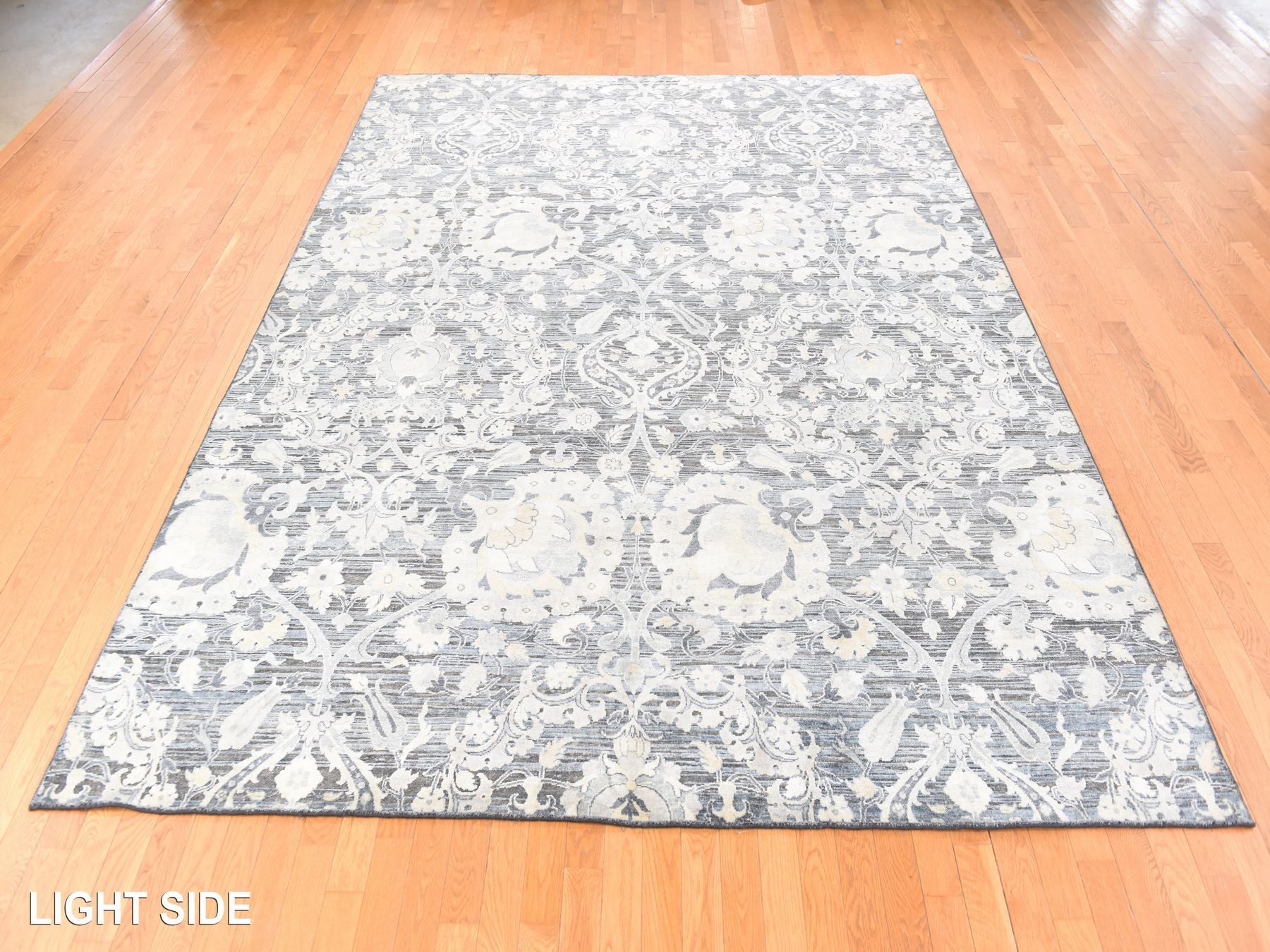 Modern / Contemporary hand-knotted wool/silk rug in Gray, 8'10" x 12'2", SKU O078743