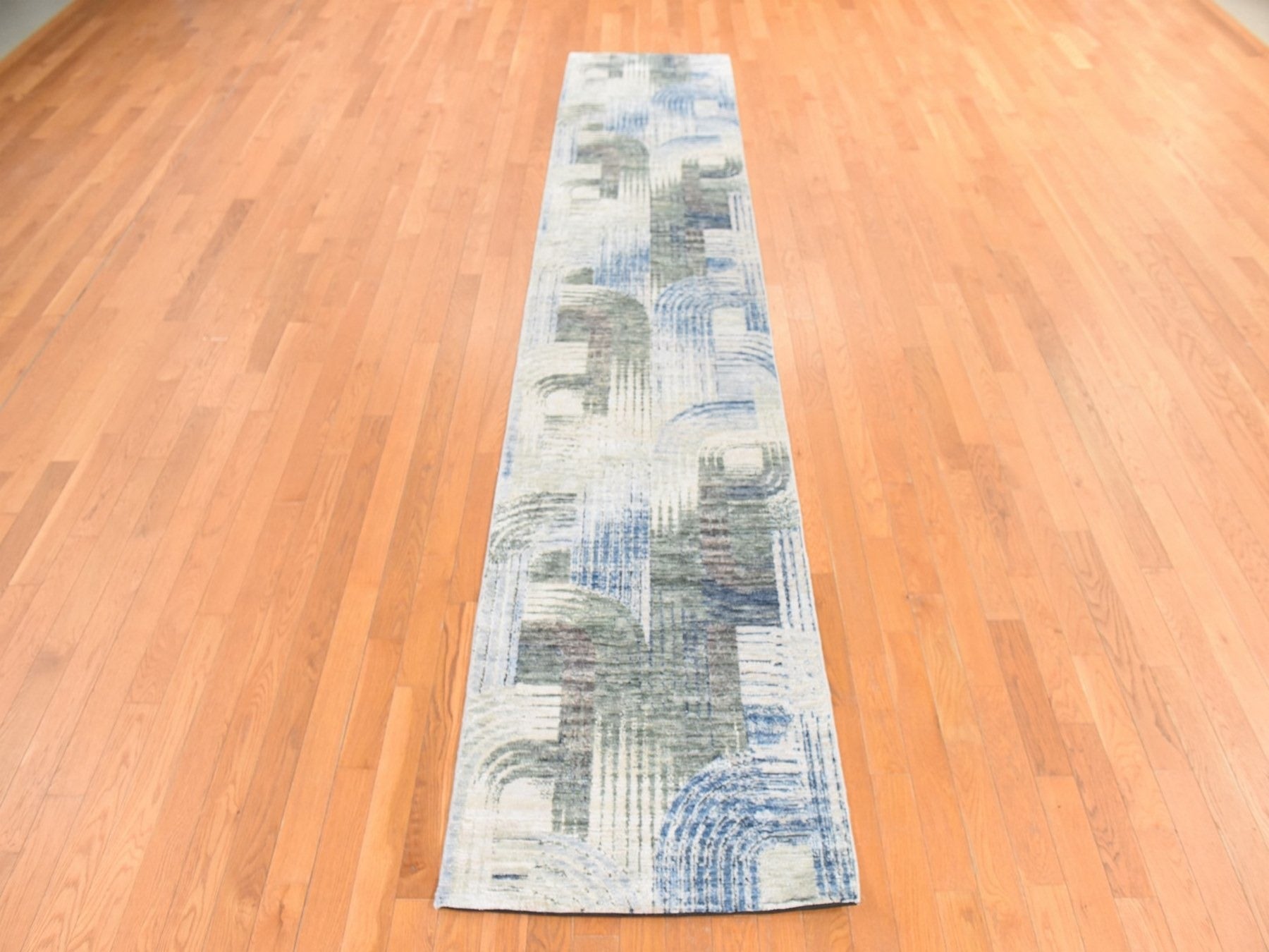 Modern / Contemporary hand-knotted wool/silk runner in Ivory, 2'7" x 12' — SKU O078747 (view 2)