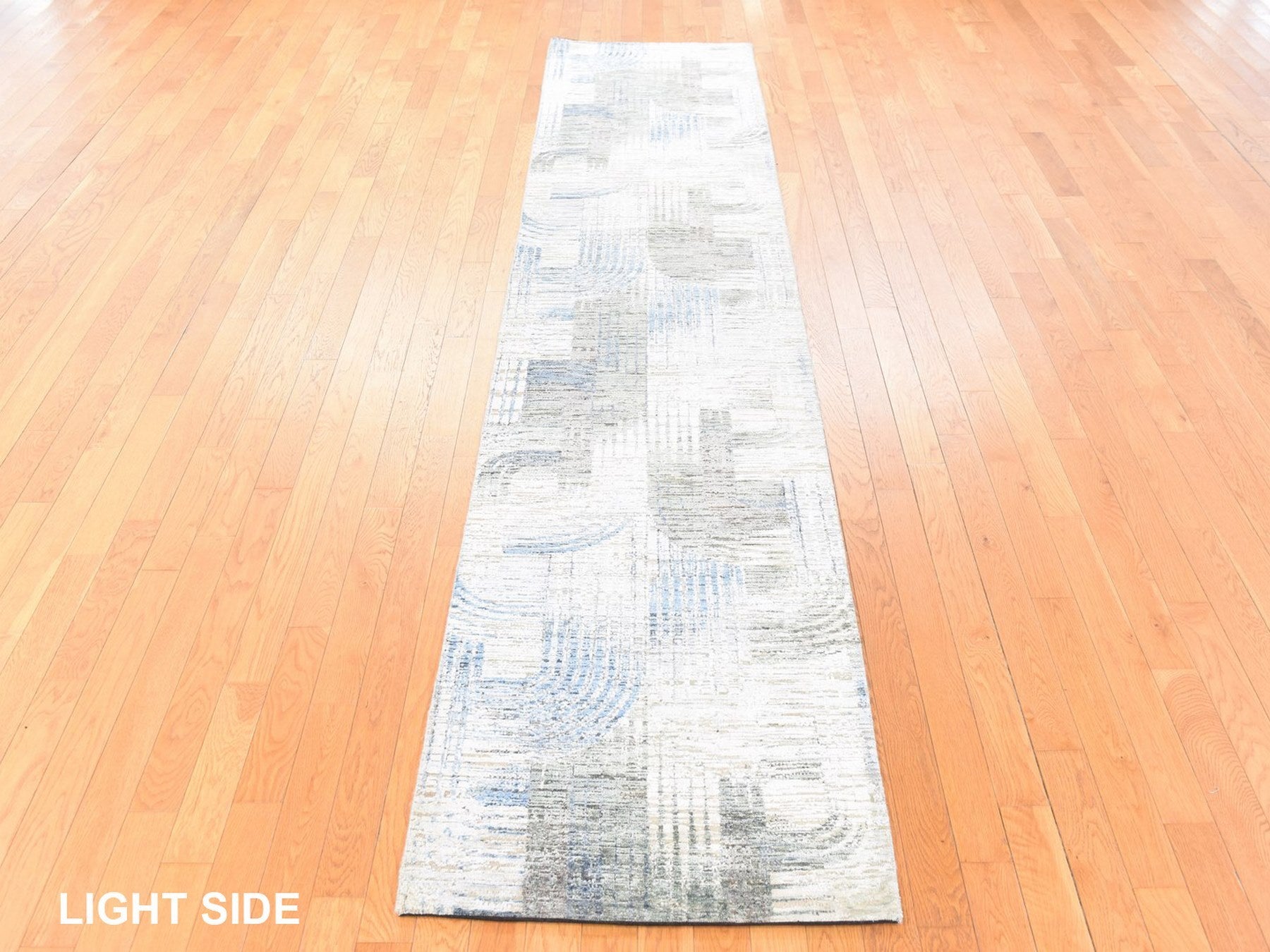 Modern / Contemporary hand-knotted wool/silk runner in Ivory, 2'7" x 12' — SKU O078747 (view 3)
