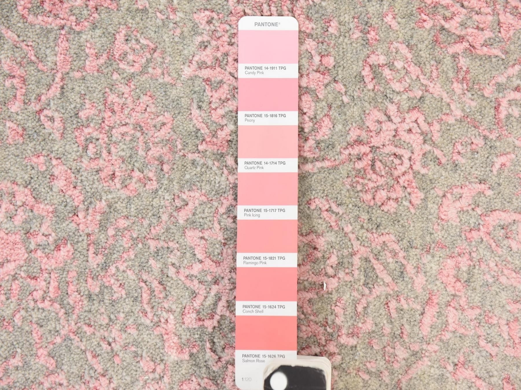 Wool / Silk hand-knotted wool/silk runner in Pink, 2'6" x 11'10" — SKU O078750 (view 5)