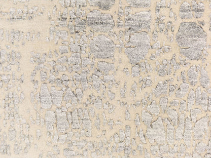 Modern / Contemporary hand-knotted wool/silk runner in Gray, 2'5" x 10'1" — SKU O078755 (view 4)