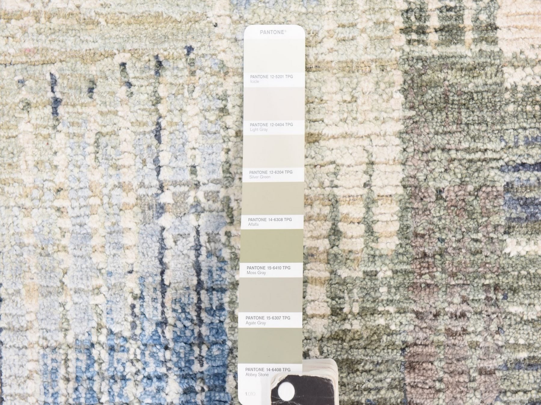 Modern / Contemporary hand-knotted wool/silk runner in Ivory, 2'7" x 10'4", SKU O078760