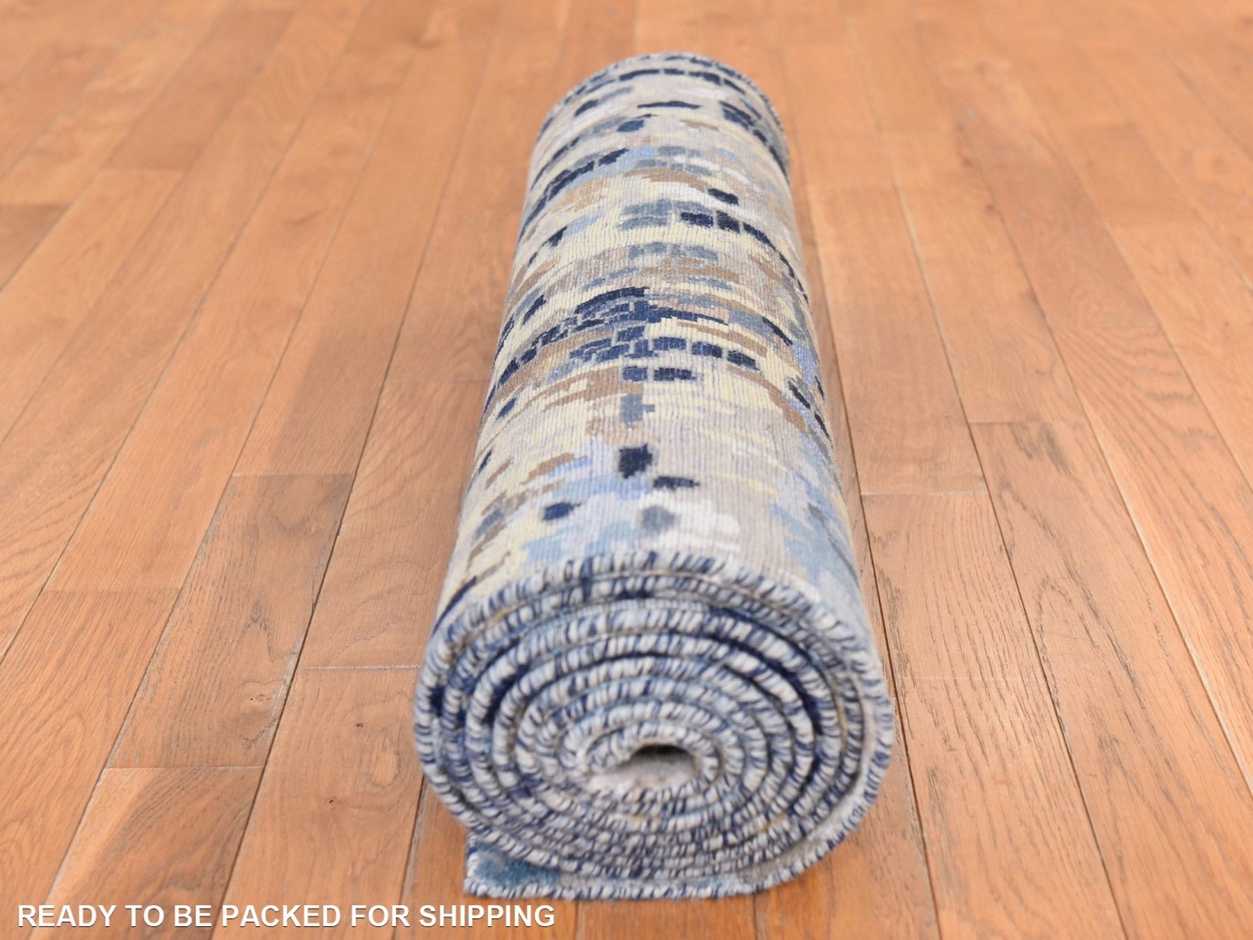 Modern / Contemporary hand-knotted wool/silk runner in Blue, 2'6" x 9'10" — SKU O078764 (view 8)