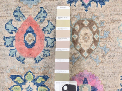 Kazak Kazak hand-knotted wool rug in Beige & Ivory, 5' x 6'4" — SKU O078766 (view 5)
