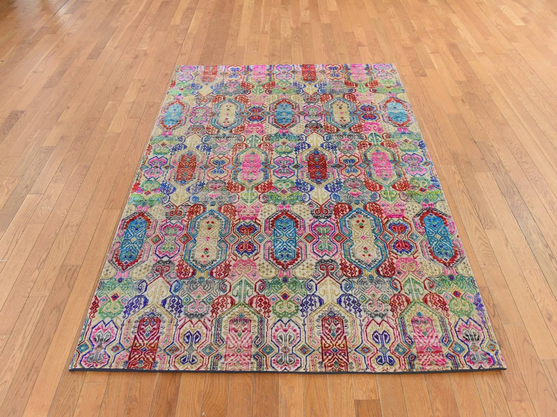 Modern / Contemporary hand-knotted wool/silk rug in Multicolored, 5' x 6'10" — SKU O078767 (view 2)