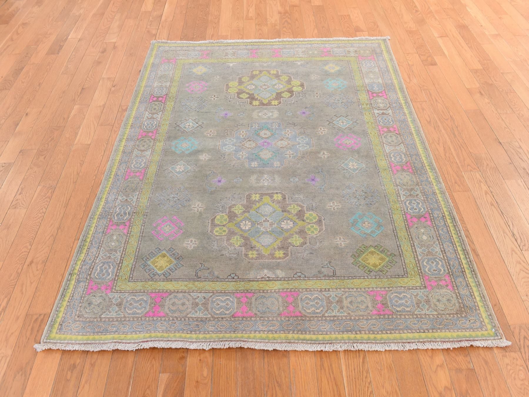 Kazak Kazak hand-knotted wool rug in Brown & Pink, 5' x 6'6" — SKU O078771 (view 2)