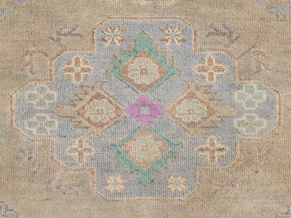Kazak Kazak hand-knotted wool rug in Brown & Pink, 5' x 6'6" — SKU O078771 (view 4)