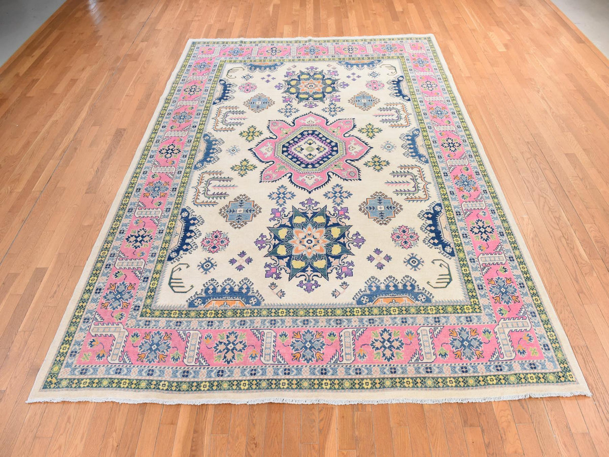 Kazak Kazak hand-knotted wool rug in Ivory & Pink, 8'10" x 11'6" — SKU O078775 (view 2)