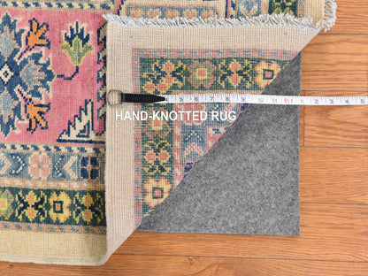Kazak Kazak hand-knotted wool rug in Ivory & Pink, 8'10" x 11'6" — SKU O078775 (view 7)