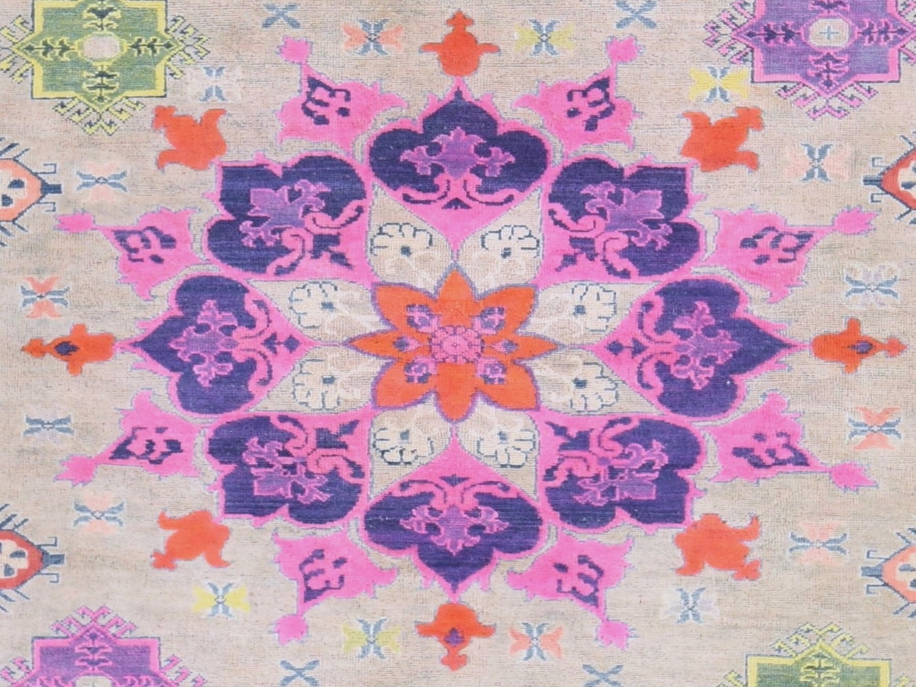 Kazak Kazak hand-knotted wool rug in Brown & Ivory, 9'2" x 11'7" — SKU O078776 (view 5)