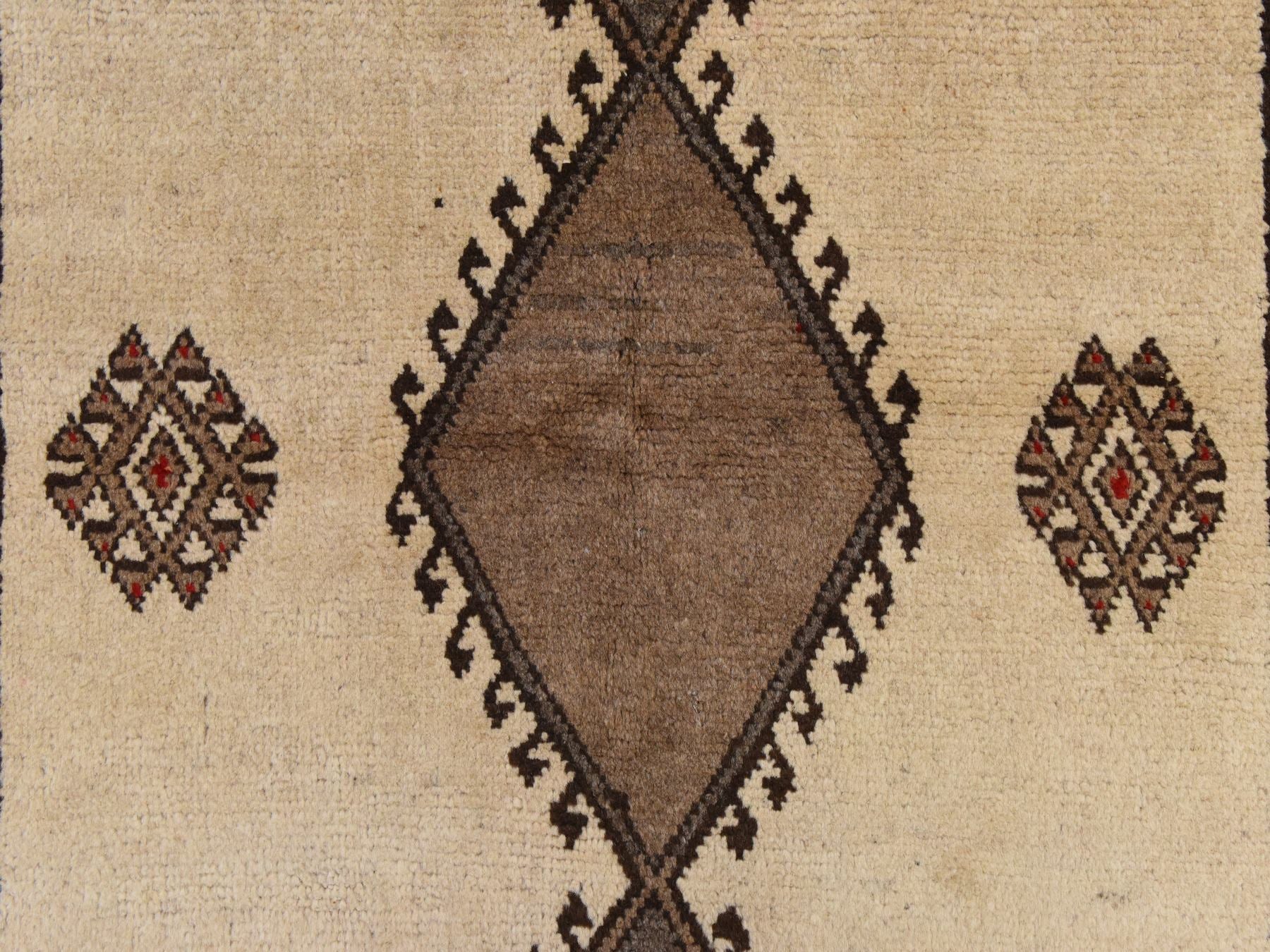 Shiraz Tribal hand-knotted wool rug in Ivory, 3'5" x 6'4", SKU O078788