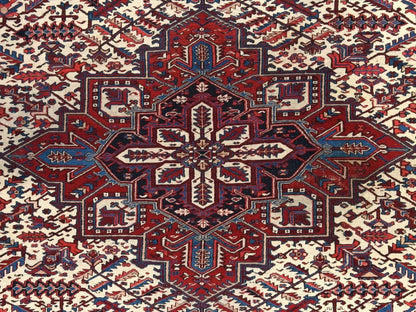 Persian Heriz hand-knotted wool rug in Ivory, 10'10" x 19'3", SKU O078789 (view 5)