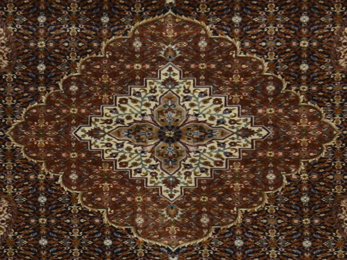 Tabriz hand-knotted wool rug in Blue, 6'10" x 10'5", SKU O078830 (view 5)