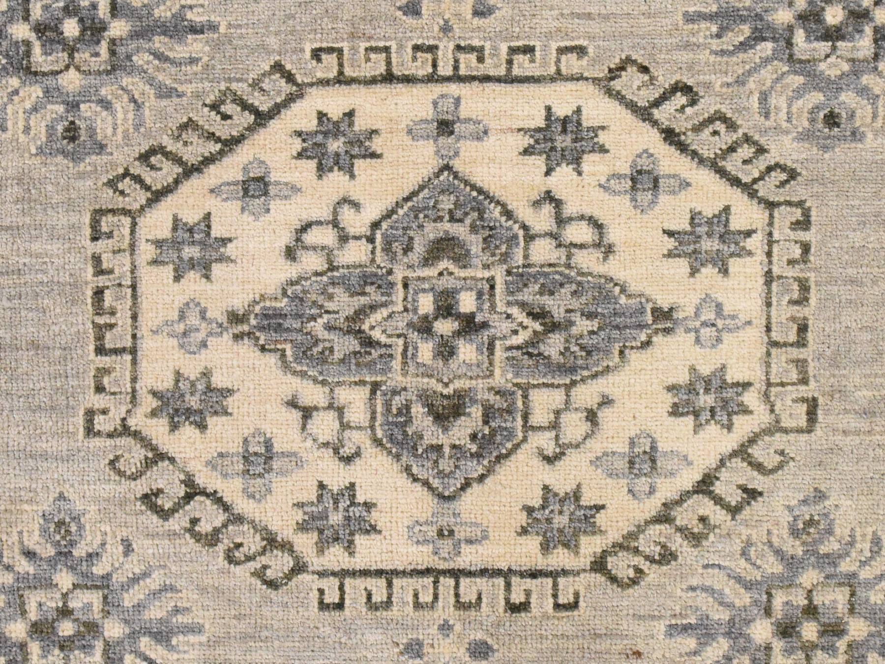 Kazak Kazak hand-knotted wool rug in Gray, 8' x 10', SKU O078832 (view 5)