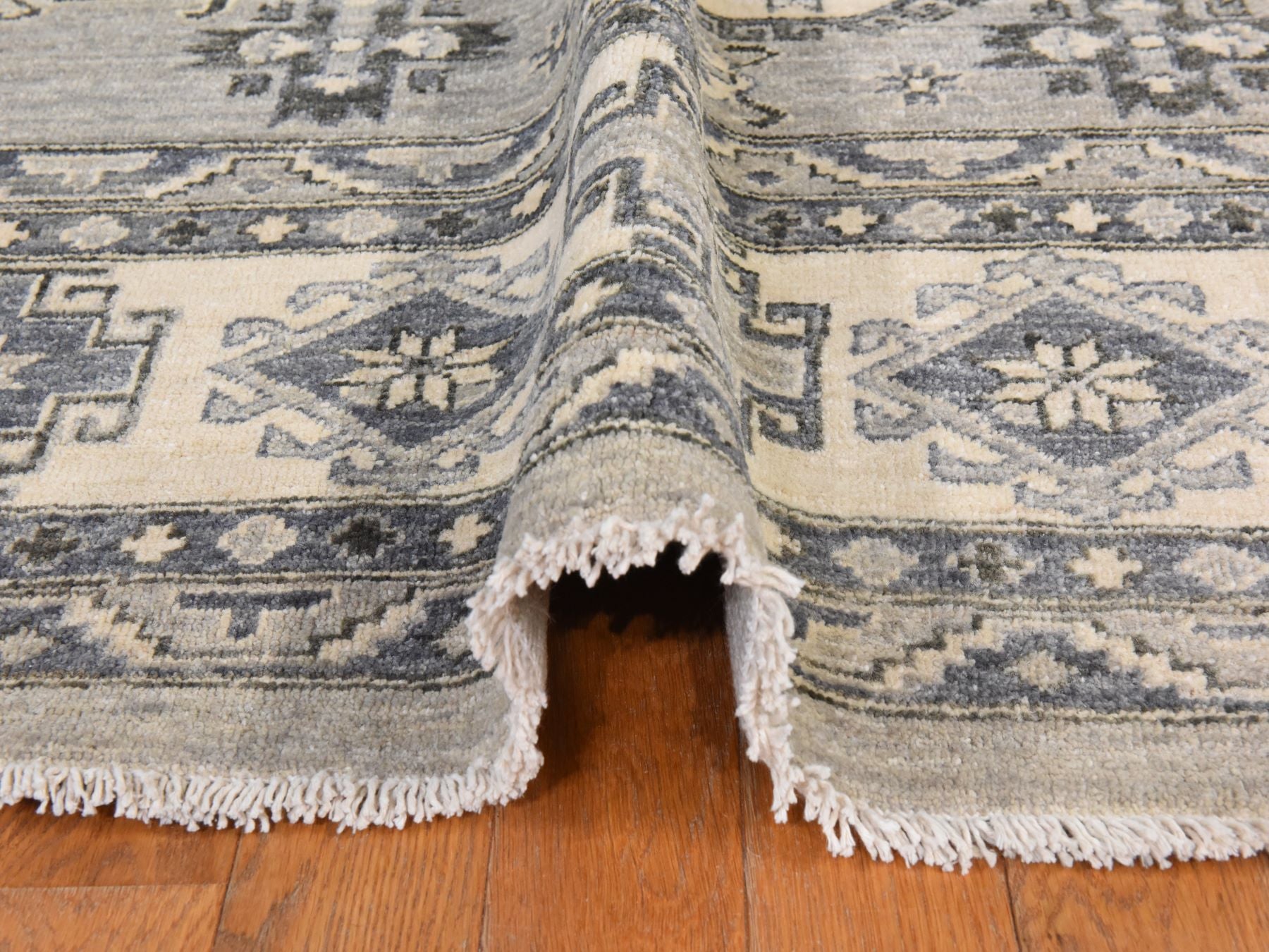 Kazak Kazak hand-knotted wool rug in Gray, 8' x 10', SKU O078832 (view 9)