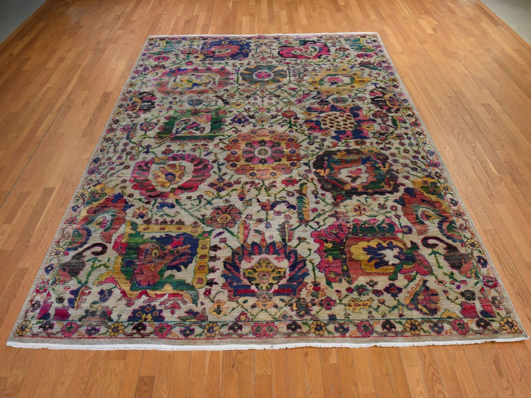 Modern / Contemporary hand-knotted sari silk rug in Ivory, 9'2" x 12'2", SKU O078837 (view 2)