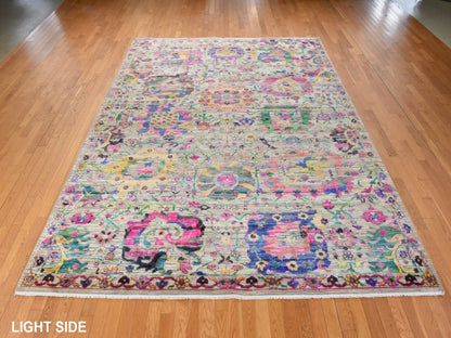 Modern / Contemporary hand-knotted sari silk rug in Ivory, 9'2" x 12'2", SKU O078837 (view 3)