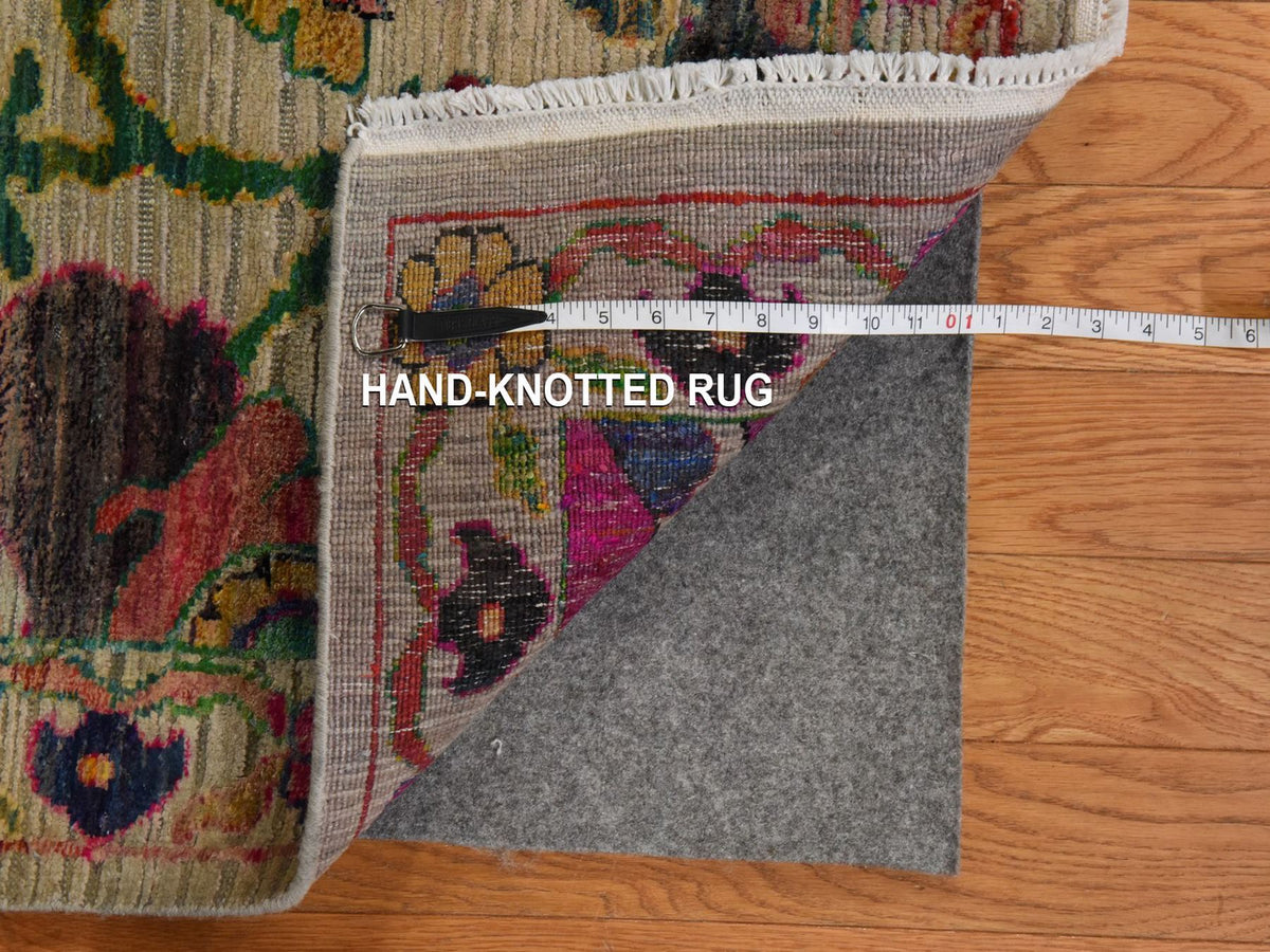 Modern / Contemporary hand-knotted sari silk rug in Ivory, 9'2" x 12'2", SKU O078837 (view 7)