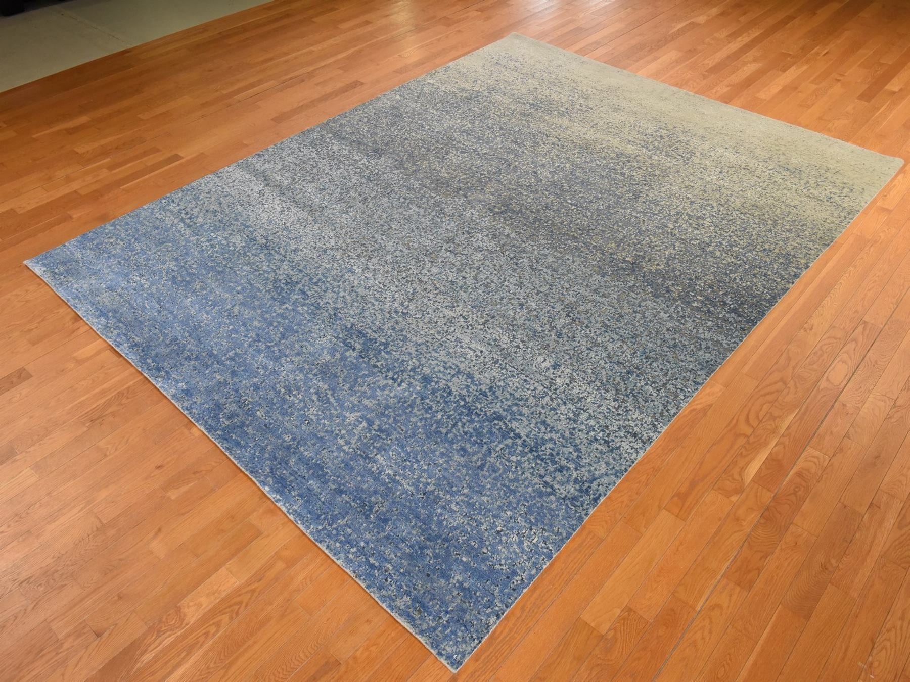 Modern / Contemporary hand-knotted wool/silk rug in Blue, 9' x 12', SKU O078839 (view 4)