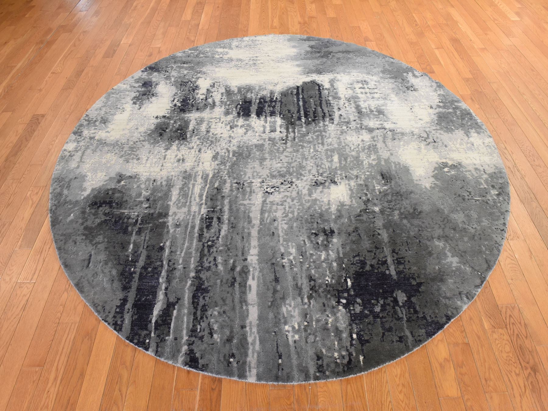 Modern / Contemporary hand-knotted wool/silk rug in Black, 8' x 8', SKU O078850 (view 2)