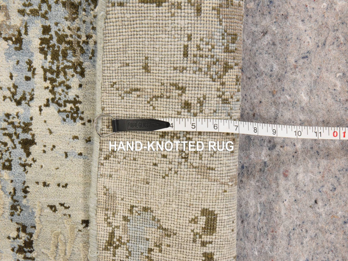 Modern / Contemporary hand-knotted wool/silk rug in Ivory, 8'1" x 8'1", SKU O078854 (view 6)