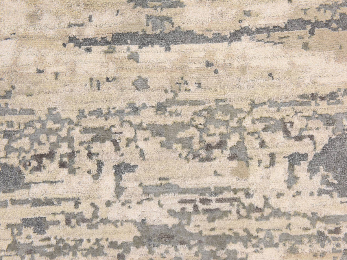 Modern / Contemporary hand-knotted wool/silk rug in Gray, 8'3" x 8'3", SKU O078856 (view 4)