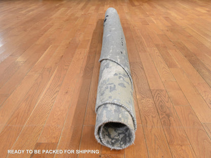 Modern / Contemporary hand-knotted wool/silk rug in Gray, 8'3" x 8'3", SKU O078856 (view 9)