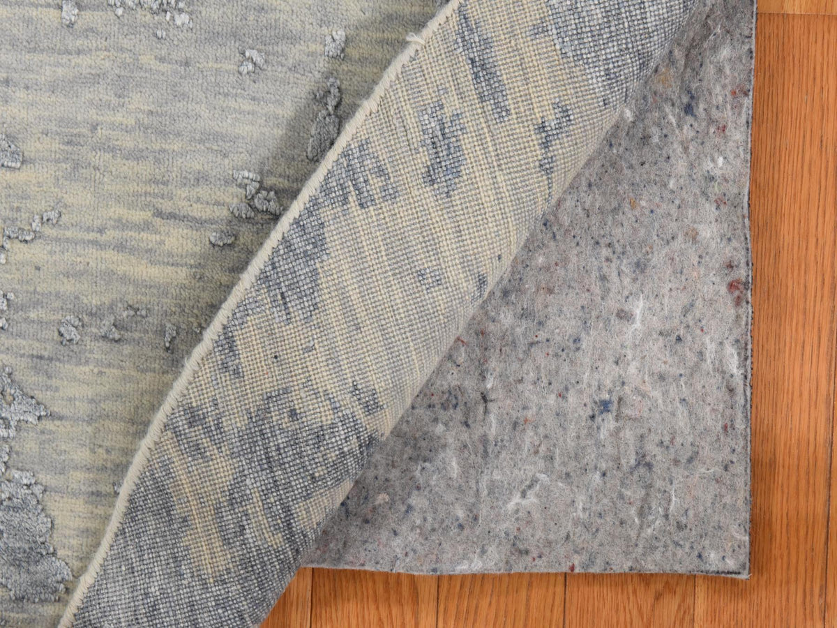 Modern / Contemporary hand-knotted wool/silk rug in Gray, 7'10" x 7'10", SKU O078859 (view 7)