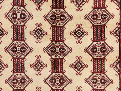 Tribal hand-knotted wool rug in Ivory, 4'6" x 7', SKU O078866 (view 3)