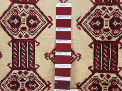 Tribal hand-knotted wool rug in Ivory, 4'6" x 7', SKU O078866 (view 4)