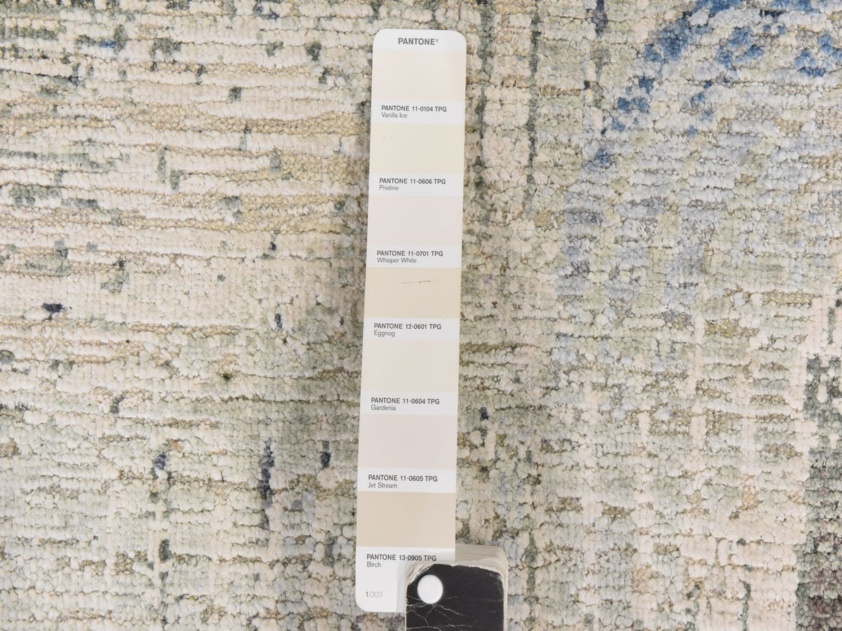 Modern / Contemporary hand-knotted wool/silk rug in Ivory, 3'1" x 5', SKU O078874 (view 4)
